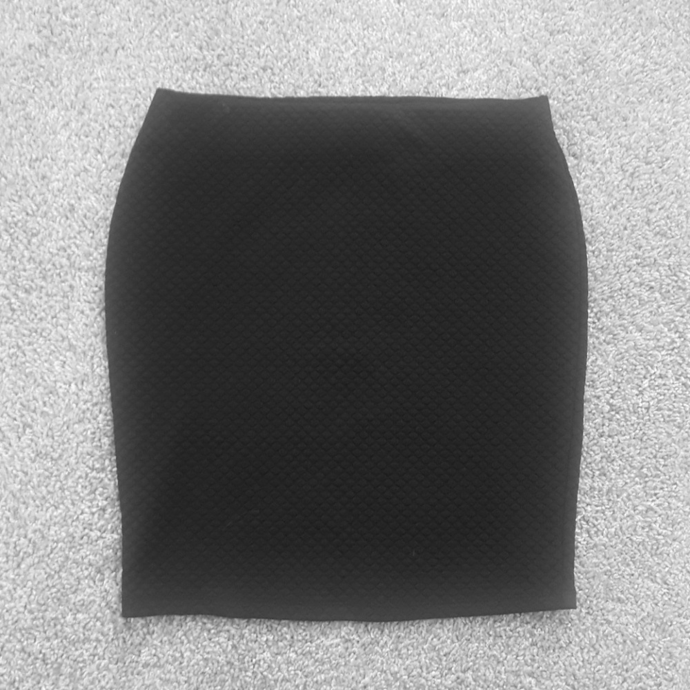 black skirt